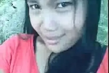 Tante Istri Cantik Pasrah Goyang Kasur Anal poster